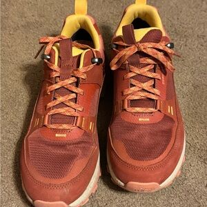 L. L. Bean Women's Access Hiking Shoes, Waterproof adobe red women’s size 9